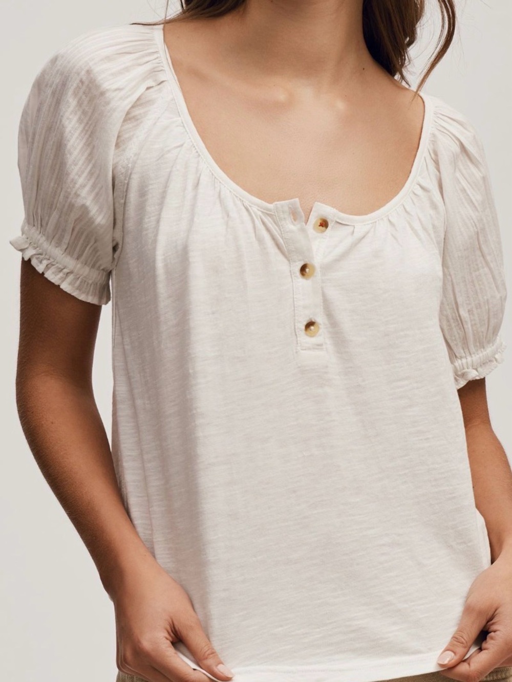 PILCRO ANTHROPOLOGIE OFF-WHITE SHORT PUFF SLEEVE HENLEY SHIRT WOMENS SZ SMALL